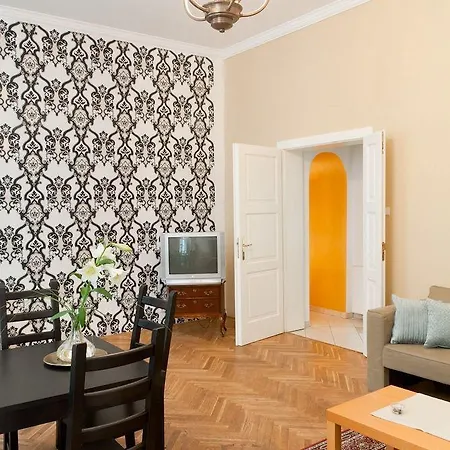 Abc Suites מלון דירות פראג